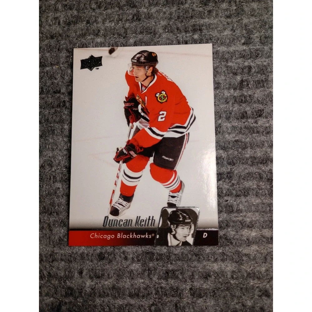 2010-2011 Upper Deck Chicago Blackhawks Duncan Keith Hockey Card #155